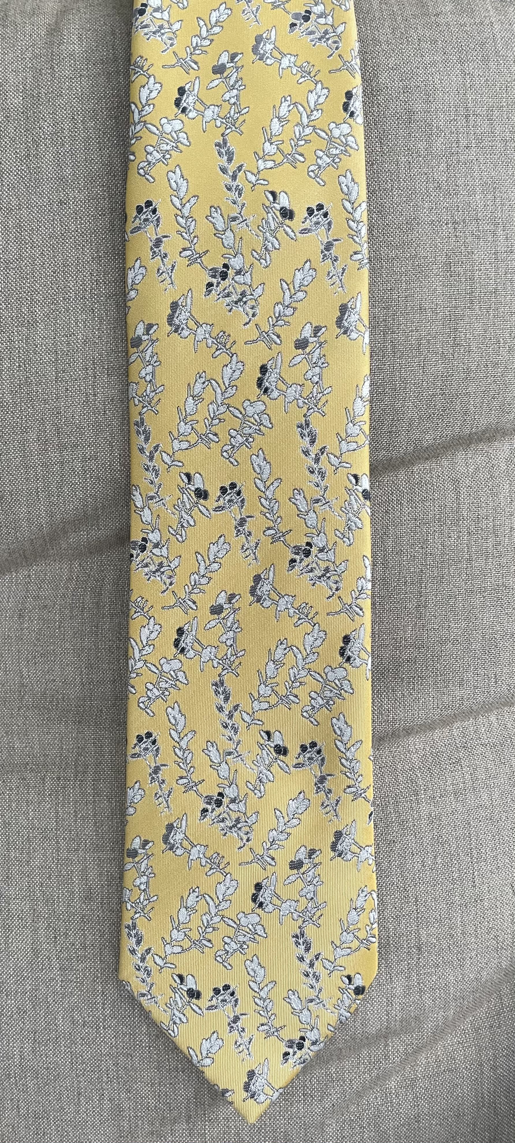 Akia Yellow Modern Necktie