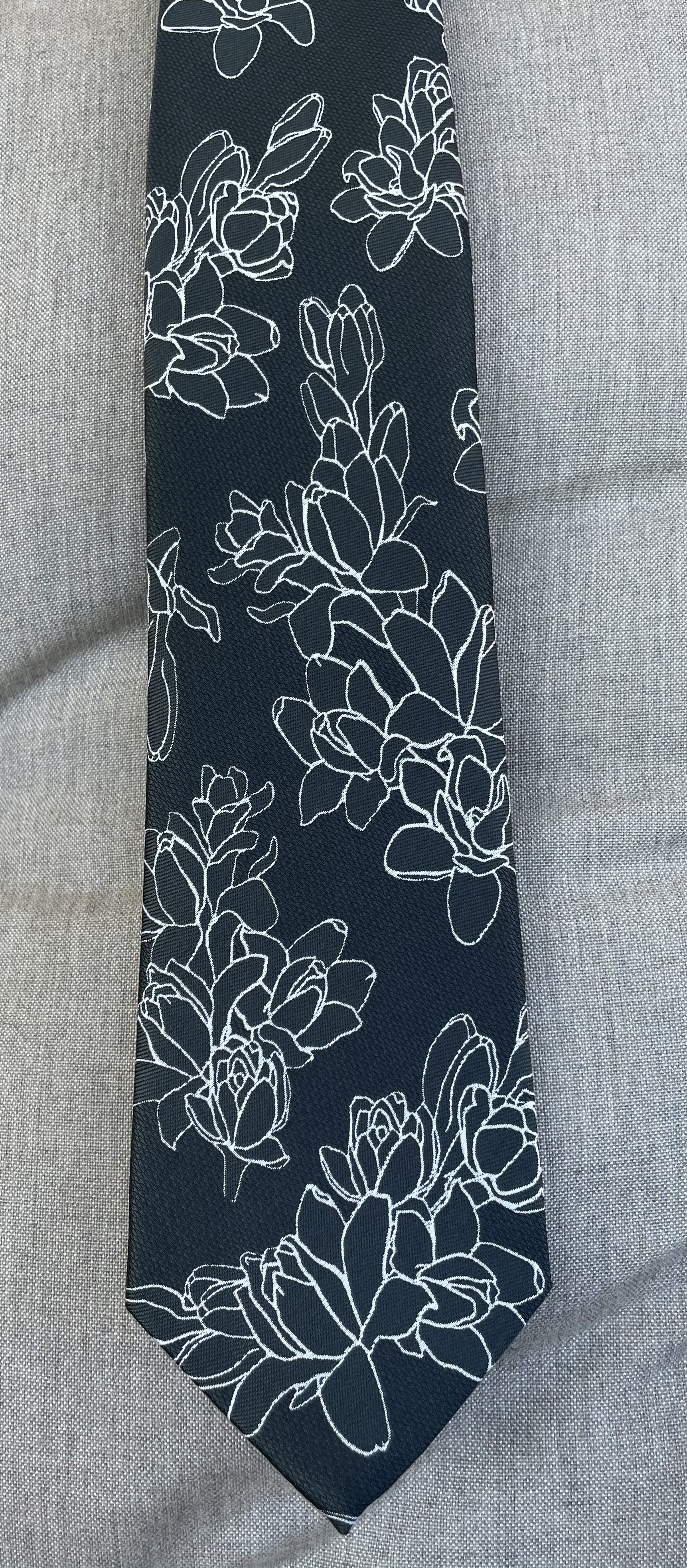 Kupaloke Charcoal/White Modern Necktie