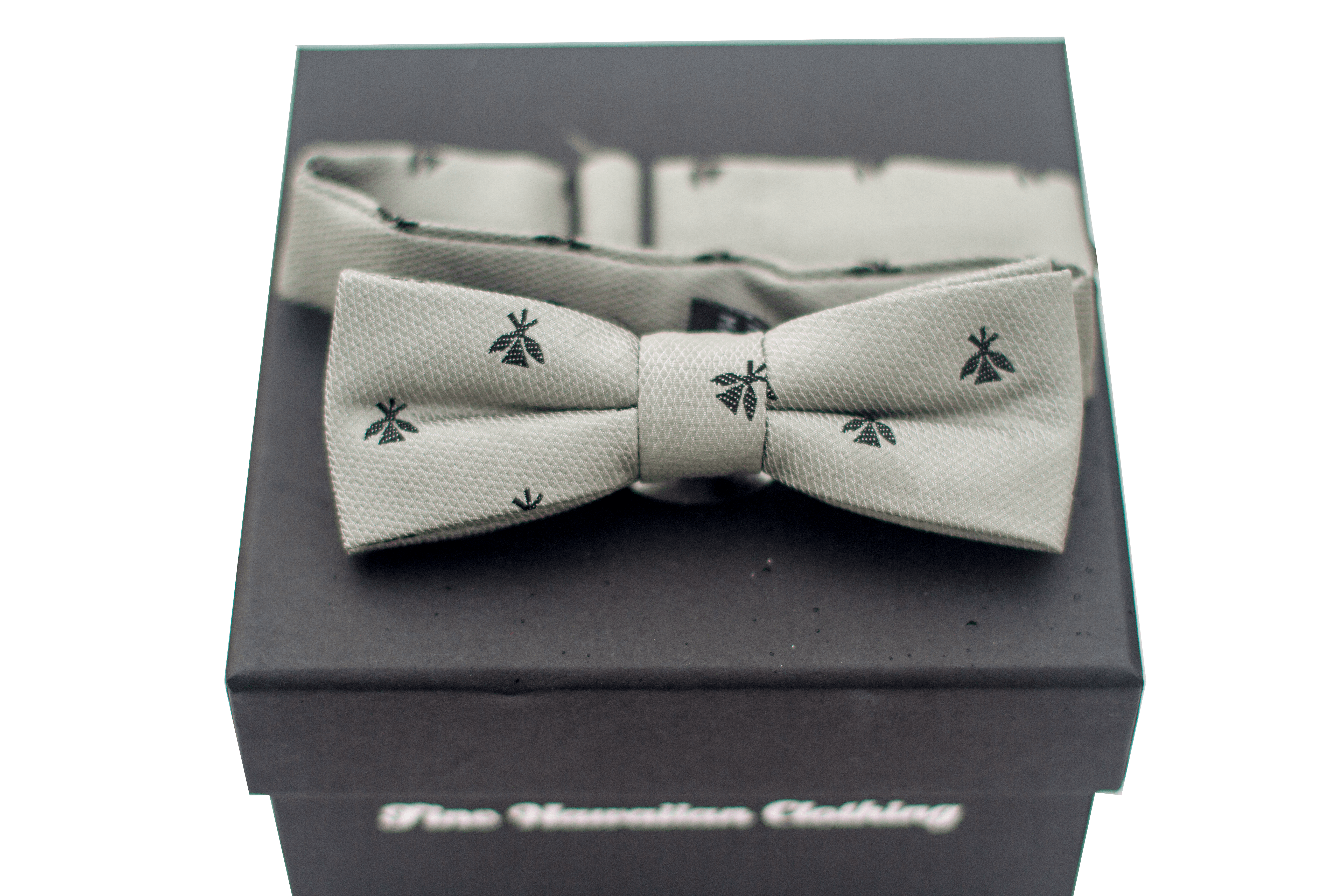 Kids' Kanaka Maoli Grey Pre-tie Bowtie