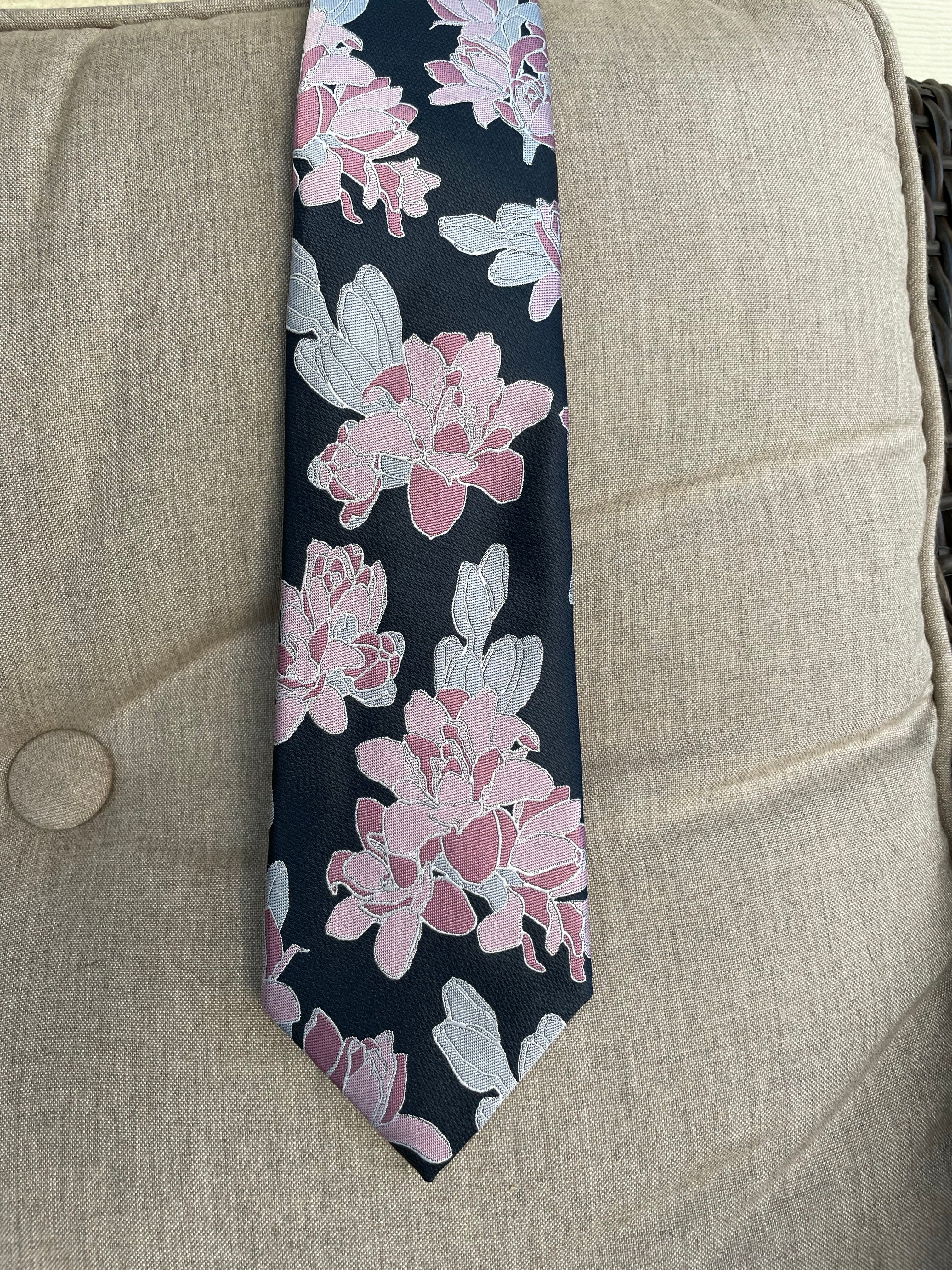 Kupaloke Navy/Lavender Modern Necktie